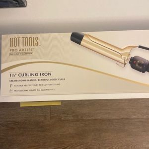 Hot Tools Pro Artist 24k gold collection CURLING IRON 1 1/2”